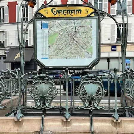 Appartamento Magnifique Proche Arc Triomphe Parigi